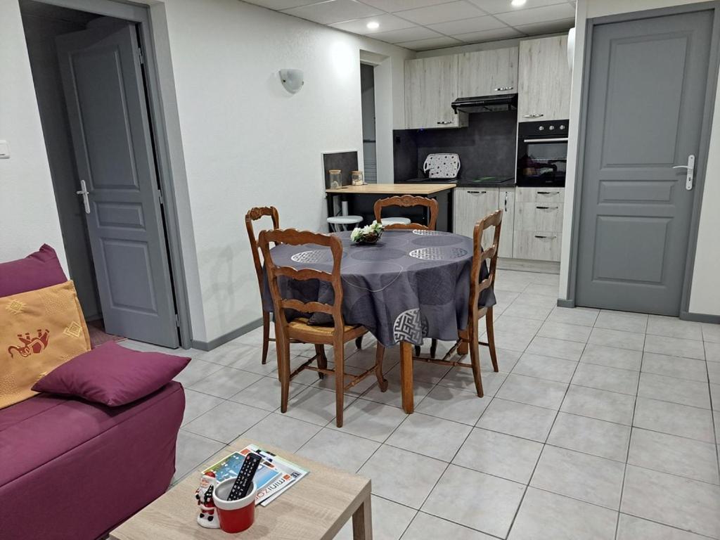 Ferienwohnung Chez Patrick Et Dominique Saint-Pierre-en-Faucigny Exterior foto